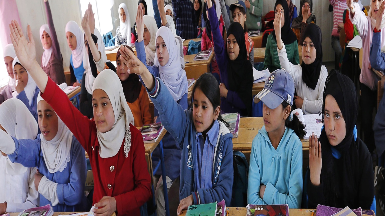 الأزمة التي يتخبط فيها واقع التعليم اليوم ليست أزمة تعزى إلى تراكم التجارب، بقدر ما هي تعزى إلى عشوائية هذه التجارب، والذي ينم عن مصالح ضيقة وذاتية أحيانا