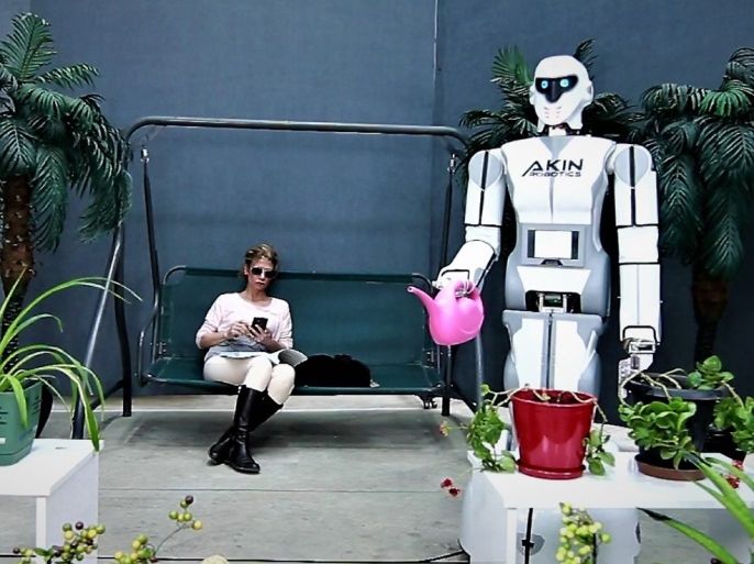 مدونات - روبوت إنسان آالي